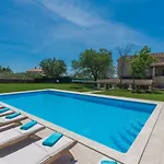 Villa Family Kata San Lorenzo Vošteni