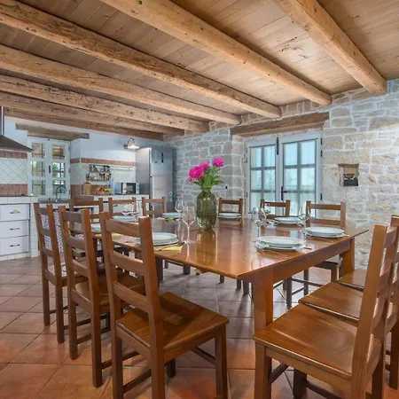 Villa Family Kata San Lorenzo Vošteni